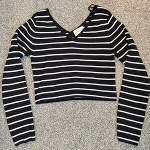 Black and white striped long sleeve crop (L)